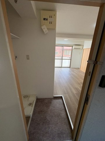 大阪市西区千代崎１丁目の賃貸マンションの玄関