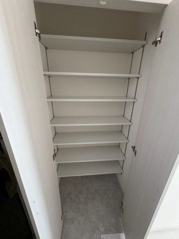 大阪市福島区玉川３丁目の賃貸マンションの収納