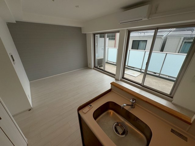 大阪市福島区玉川３丁目の賃貸マンションの居間・リビング