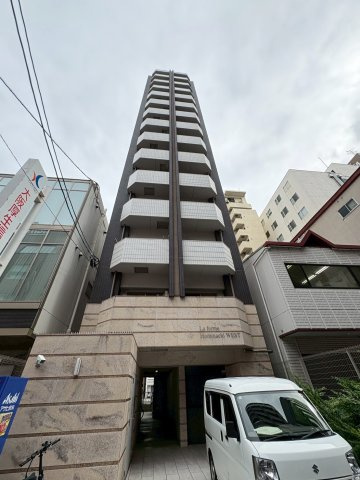 大阪市西区阿波座１丁目の賃貸マンションの外観