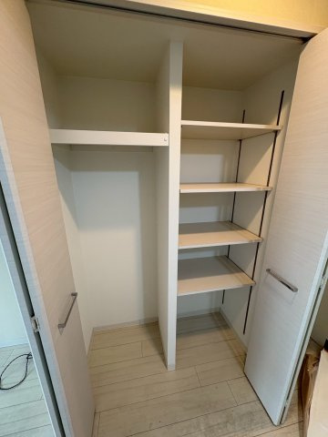 大阪市西区阿波座１丁目の賃貸マンションの収納