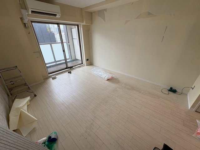 大阪市西区阿波座１丁目の賃貸マンションの居間・リビング