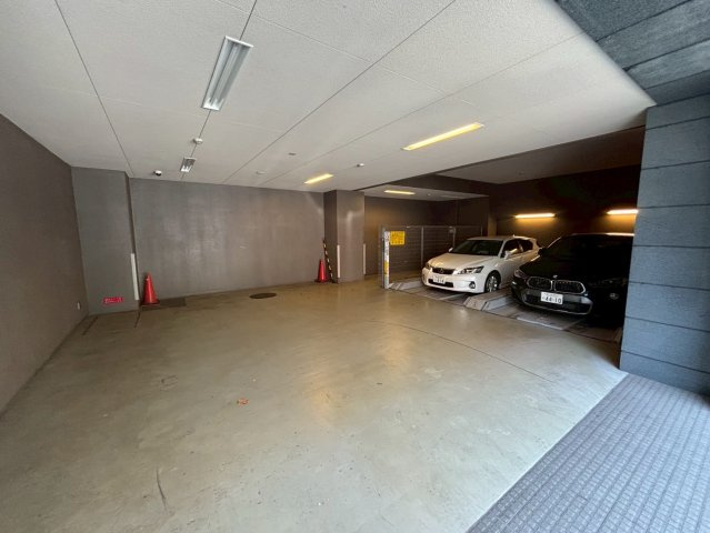 大阪市中央区内平野町２丁目の賃貸マンションのロビー