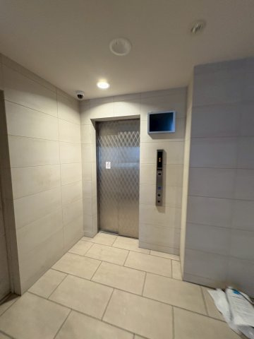 大阪市福島区鷺洲５丁目の賃貸マンションのロビー