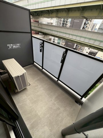 大阪市西区江之子島１丁目の賃貸マンションのバルコニー
