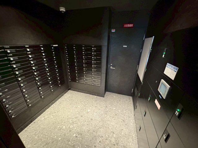 大阪市西区江之子島１丁目の賃貸マンションのロビー