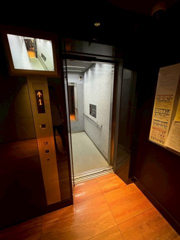 大阪市福島区鷺洲４丁目の賃貸マンションの玄関