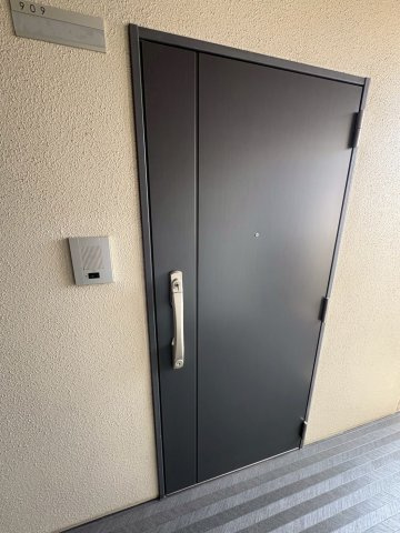 大阪市福島区鷺洲４丁目の賃貸マンションの玄関