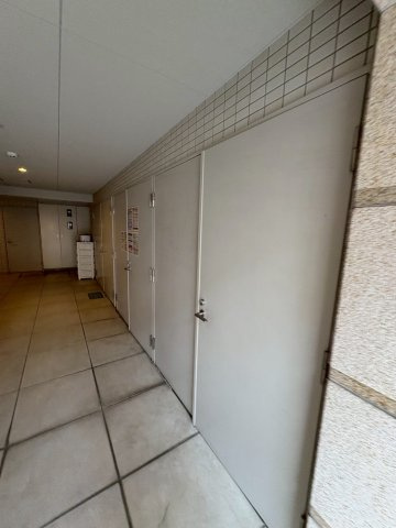 大阪市西区立売堀３丁目の賃貸マンションのロビー