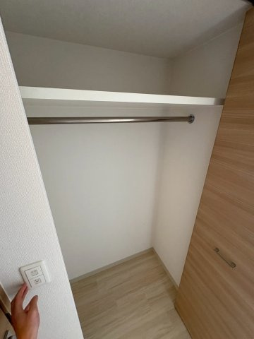 大阪市中央区本町４丁目の賃貸マンションの収納