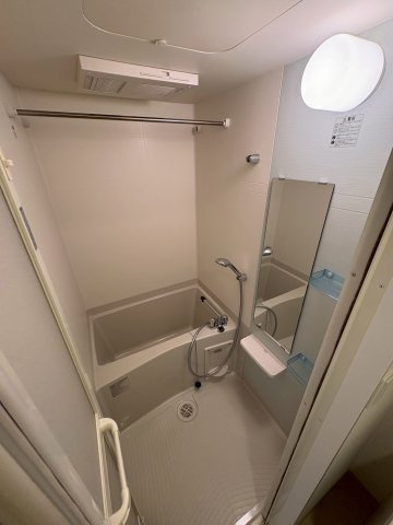 大阪市中央区本町４丁目の賃貸マンションの浴室