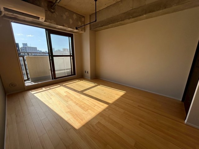 大阪市中央区南久宝寺町４丁目の賃貸マンションの居間・リビング