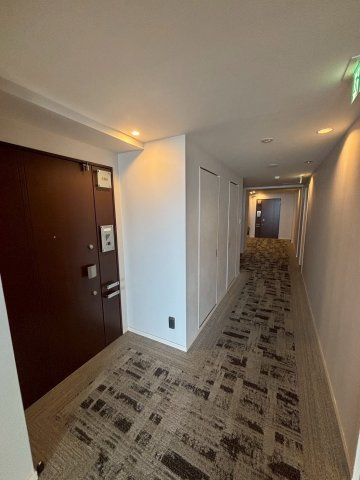 大阪市西区新町１丁目の賃貸マンションのロビー