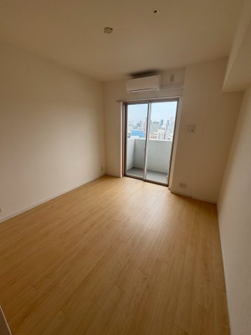 大阪市西区新町１丁目の賃貸マンションの居間・リビング