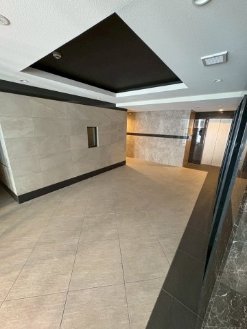 大阪市西区京町堀２丁目の賃貸マンションのロビー