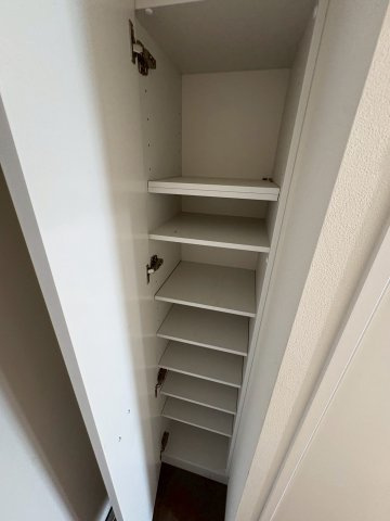 大阪市西区本田４丁目の賃貸マンションの収納