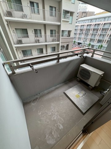 大阪市西区江之子島１丁目の賃貸マンションのバルコニー