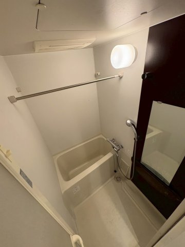 大阪市西区江之子島１丁目の賃貸マンションの浴室