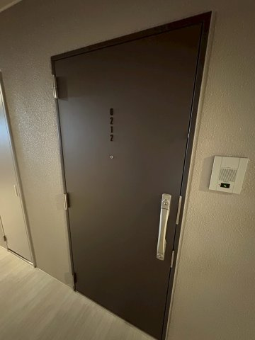 大阪市西区立売堀６丁目の賃貸マンションの玄関