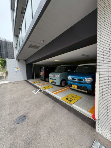 大阪市西区立売堀６丁目の賃貸マンションの駐車場