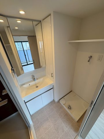 大阪市西区新町３丁目の賃貸マンションの洗面所