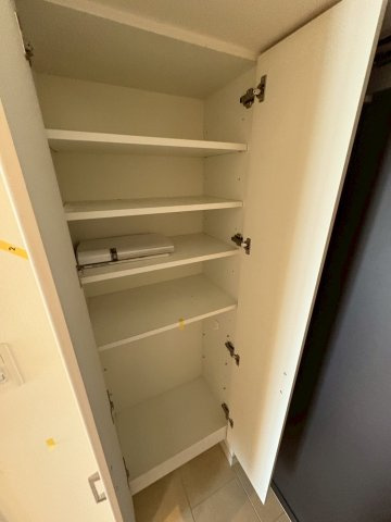 大阪市西区江戸堀２丁目の賃貸マンションの収納