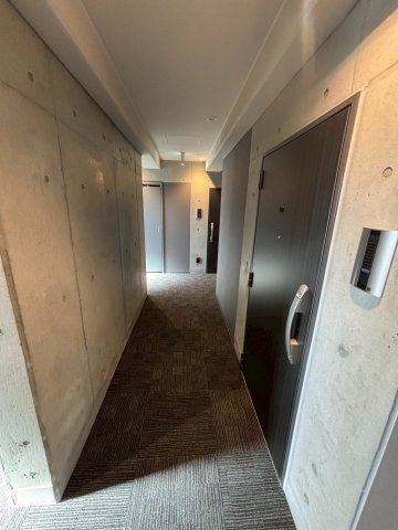 大阪市西区南堀江３丁目の賃貸マンションのロビー