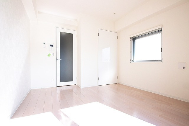 大阪市西区土佐堀３丁目の賃貸マンションの居間・リビング