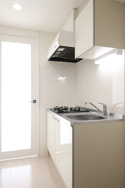 大阪市西区土佐堀３丁目の賃貸マンションのキッチン