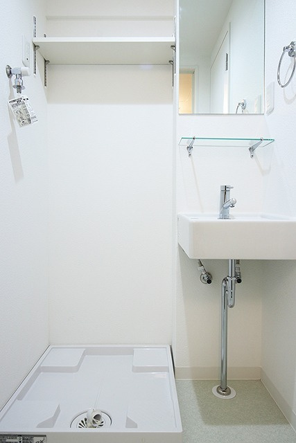 大阪市西区土佐堀３丁目の賃貸マンションの洗面所