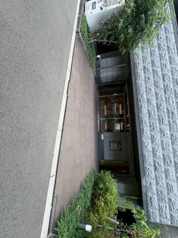 大阪市西区九条２丁目の賃貸マンションのエントランス