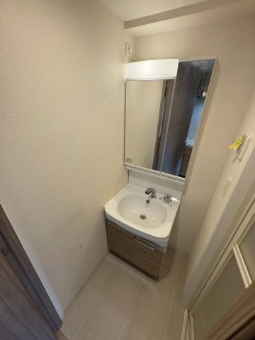 大阪市西区九条２丁目の賃貸マンションの独立洗面台