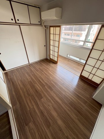 大阪市西区南堀江４丁目の賃貸マンションの居間・リビング