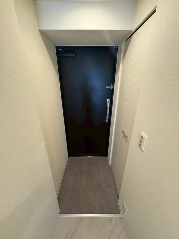 大阪市西区立売堀１丁目の賃貸マンションの玄関