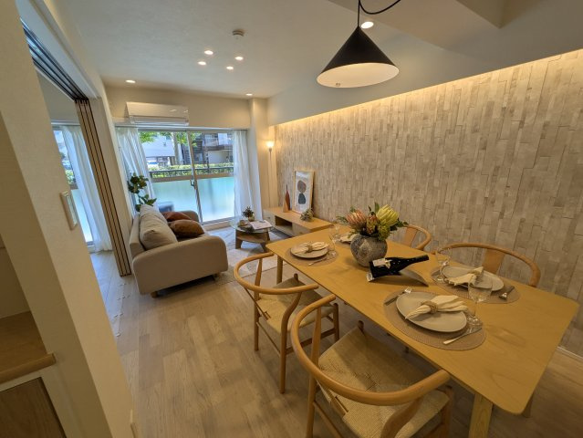 南向きの専用庭がある地に足のついた【ハイラーク横浜白山】リフォームの居間・リビング