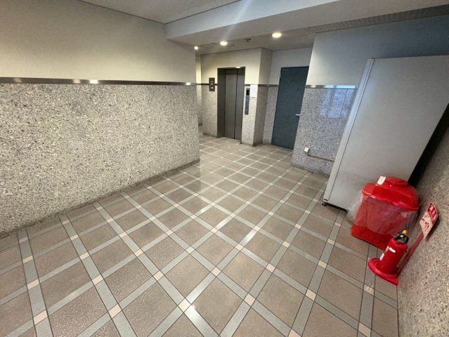 大阪市西区阿波座１丁目の賃貸マンションのロビー