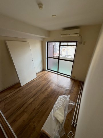 大阪市西区京町堀３丁目の賃貸マンションの居間・リビング