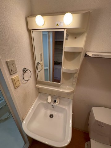 大阪市福島区海老江１丁目の賃貸マンションの洗面所