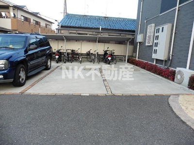 【駐車場】 | クリスタルガーデンカラー（弥刀賃貸） | 空きはご確認ください。