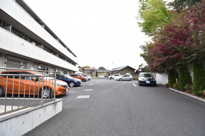 【駐車場】 | Ｄ-ｒｏｏｍ Ｒｉｖｉｅｒｅ