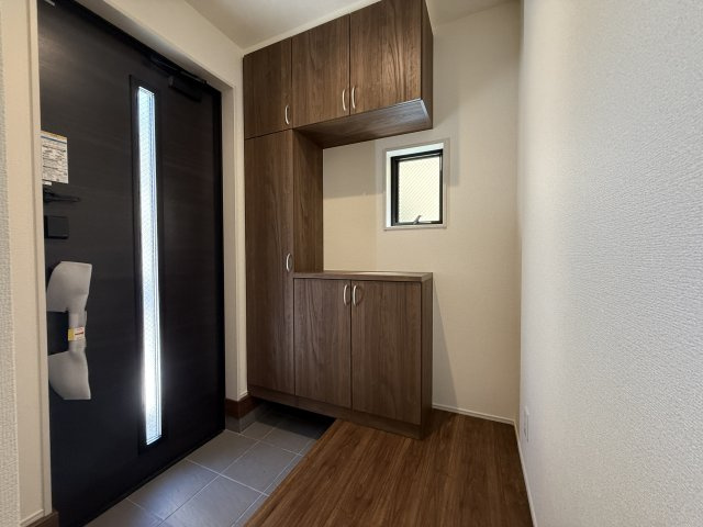 神戸市垂水区北舞子３丁目新築戸建の玄関