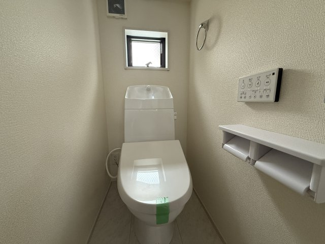 神戸市垂水区北舞子３丁目新築戸建のトイレ