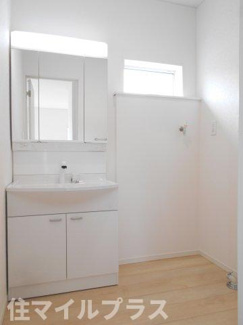 【独立洗面台】 | 郡山市富久山町福原新築一戸建て10棟 | 朝の支度にも助かる、独立の洗髪洗面化粧台