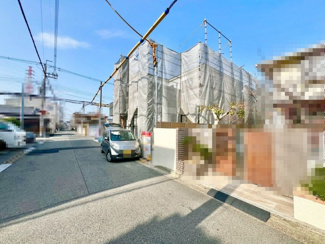 【前面道路含む現地写真】 | 南花田町　新築一戸建 | ウォークインクローゼットありますよ！季節の物や家族の思い出も大切に保管出来て嬉しいですね♪