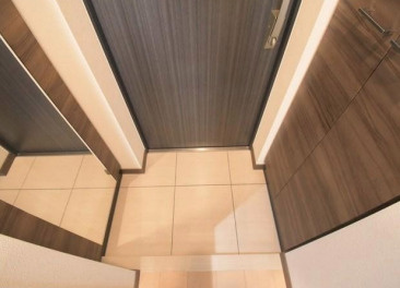 ＧＥＮＯＶＩＡ東中野ｓｋｙｇａｒｄｅｎの玄関