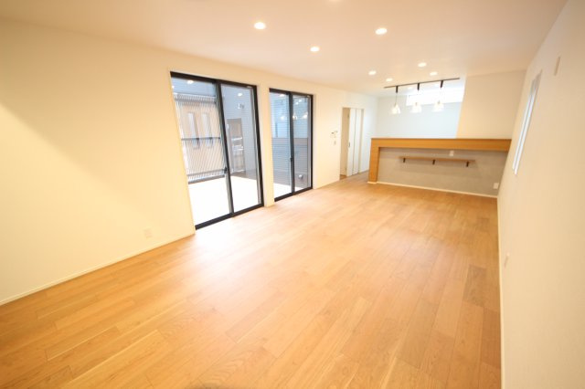 ＊ウッドデッキ付きの限定1棟＊浄明寺4丁目新築戸建の画像