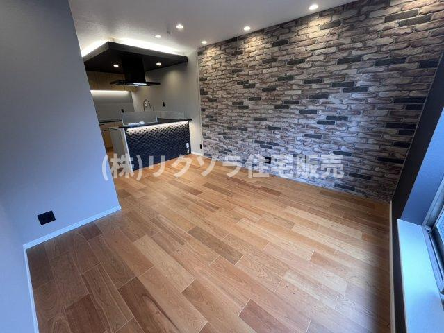 出口5丁目　中古一戸建ての居間・リビング|■物件内覧・資金計画相談・住宅ローン相談、リフォーム相談、お問合せ受付中■
※当日・翌日のご内覧、ご相談はお電話でのお問合せがスムーズです！