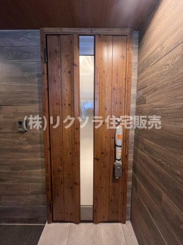 出口5丁目　中古一戸建ての玄関|■物件内覧・資金計画相談・住宅ローン相談、リフォーム相談、お問合せ受付中■
※当日・翌日のご内覧、ご相談はお電話でのお問合せがスムーズです！