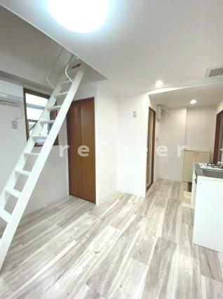 エンブレム早宮の居間・リビング