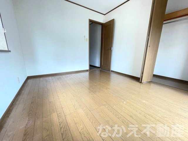 【寝室】 | 落ち着いた色調の寝室です